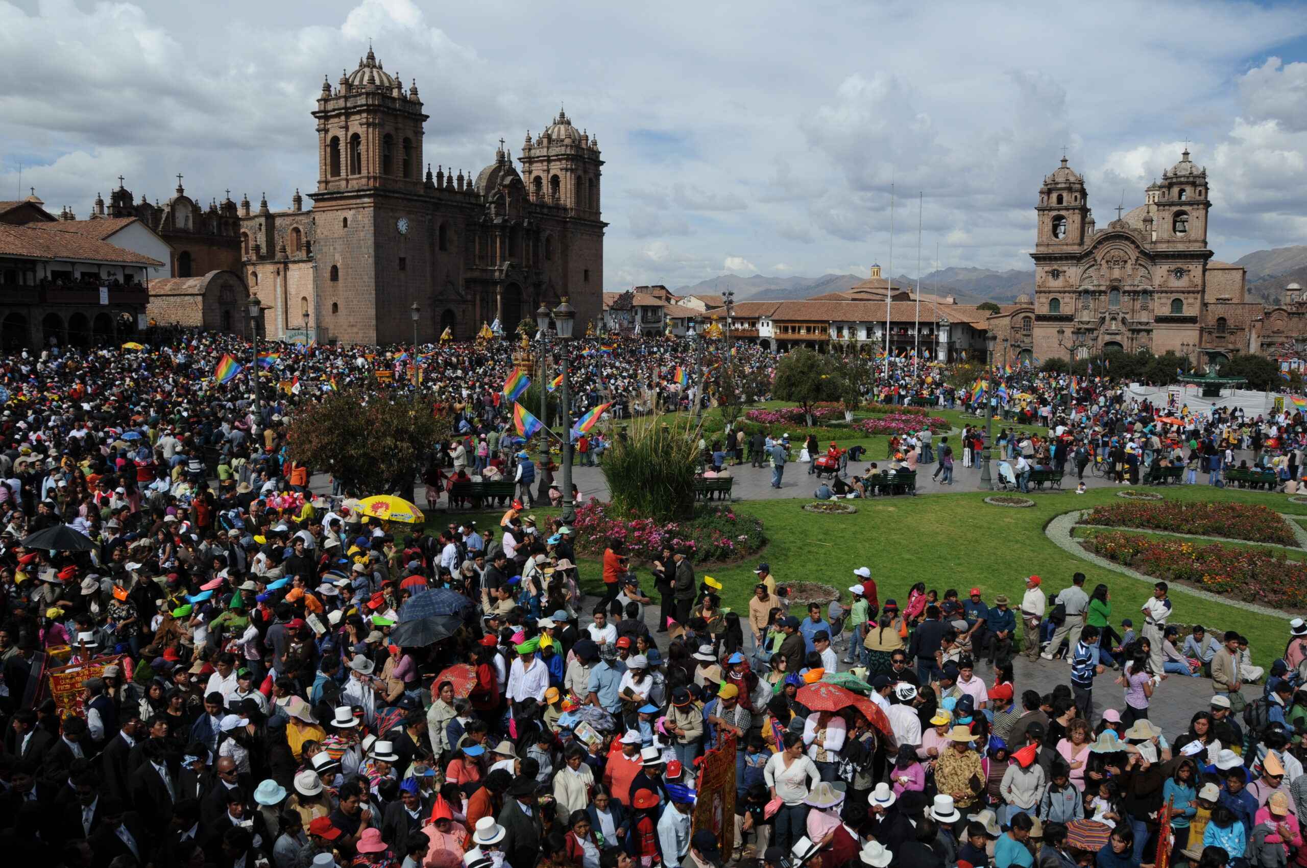 Celebración del Corpus Christi en la Plaza de Armas del Cusco