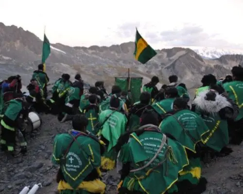 Peregrinos de la nación Anta durante la festividad del Señor de Qoyllur Rit’i en Perú