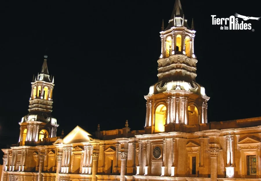 Catedral Basilica de Arequipa 900x623 - Museums in Arequipa, the 10 best museums in Arequipa