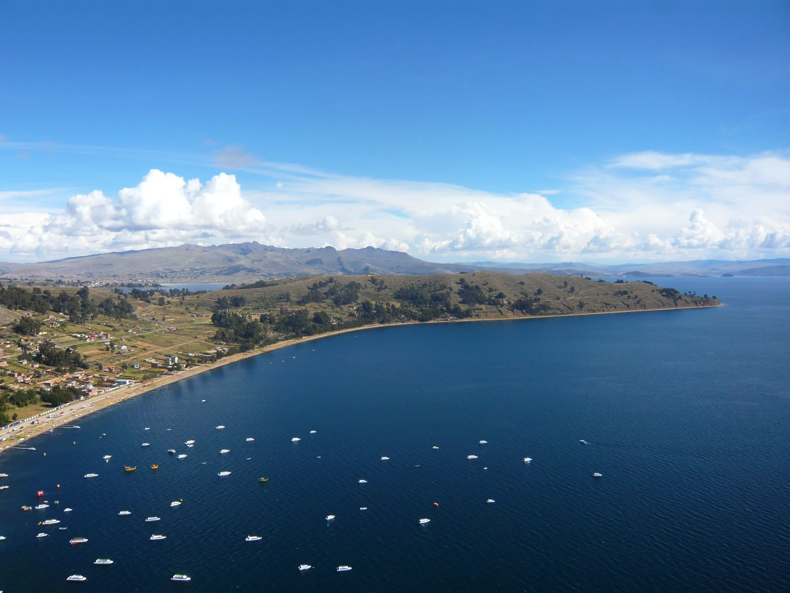 Crucero Catamaran Lago Titicaca