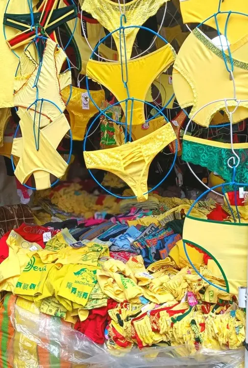 Ropa Interior Amarillo