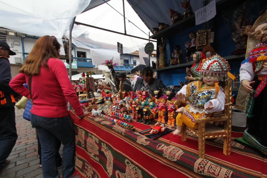Santurantikuy Cusco 900x600 - Christmas in Peru