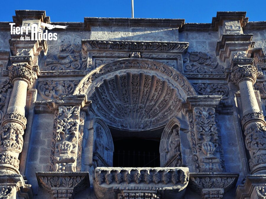 Fachada De La Iglesia San Agustin