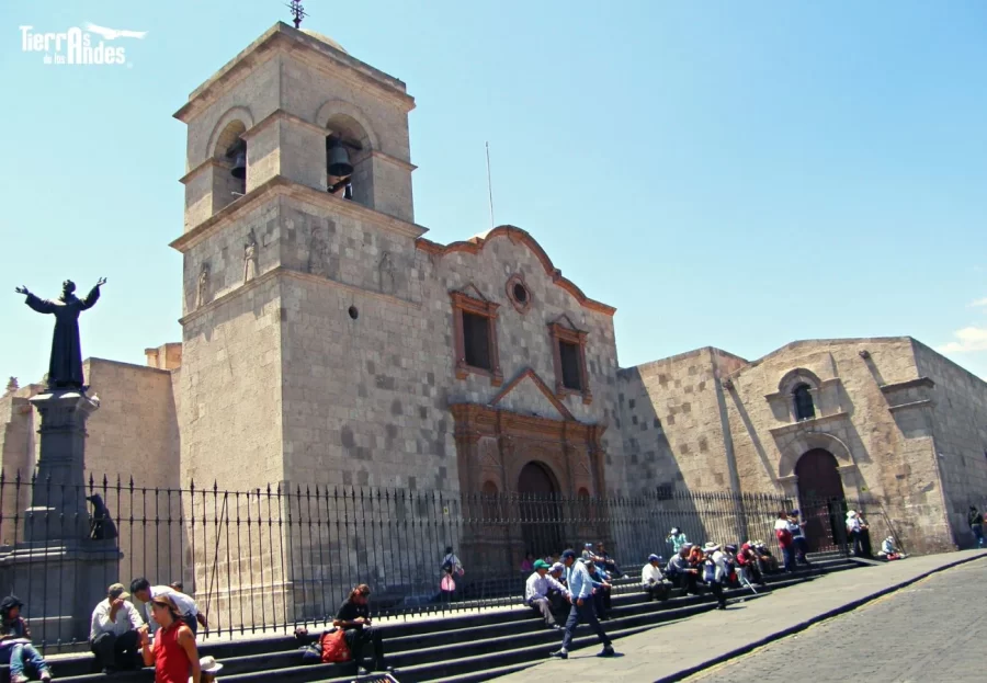 Iglesia San francisco de Arequipa 900x623 - Museums in Arequipa, the 10 best museums in Arequipa