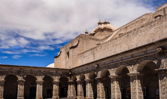 Iglesia y Claustro de la Compañía de Jesús