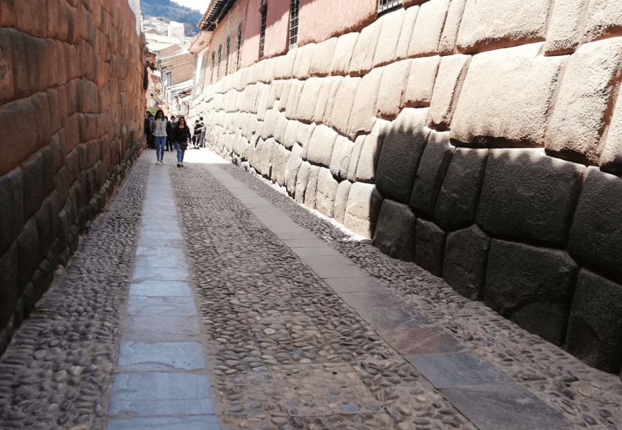 Calle Hatun Rumiyoc 1