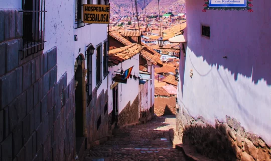 Calle Resbalosa en Cusco