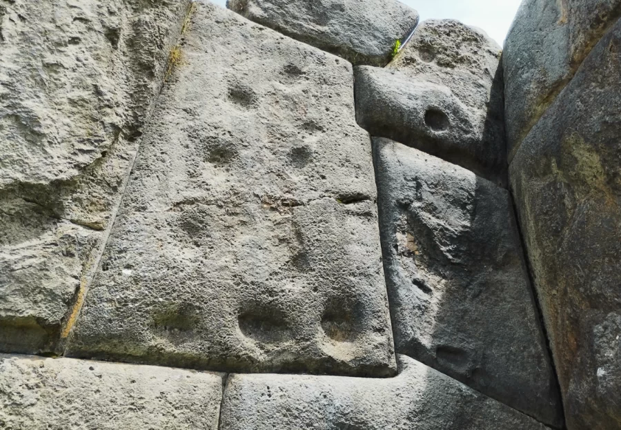 Pedras moldadas em Sacsayhuaman
