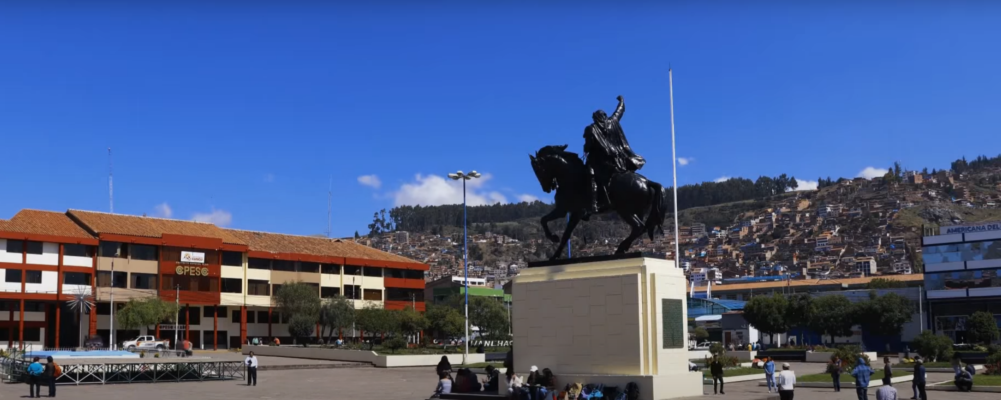 PLAZA TUPAC AMARU CUSCO PERU