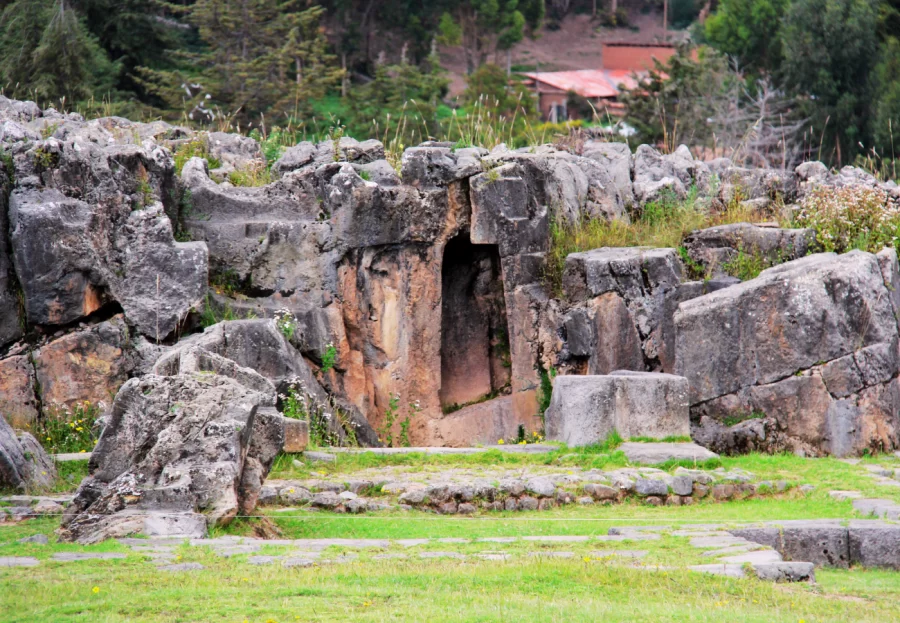 Sacsayhuaman e i suoi resti