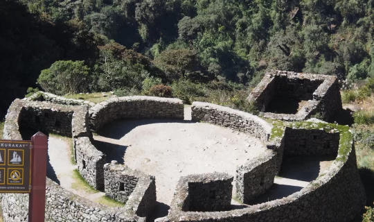 Sitio Arqueológico Runkurakay en el Camino Inca