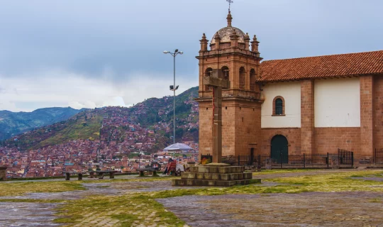 Mirador de San Cristóbal de Cusco, una vista panorámica de Cusco