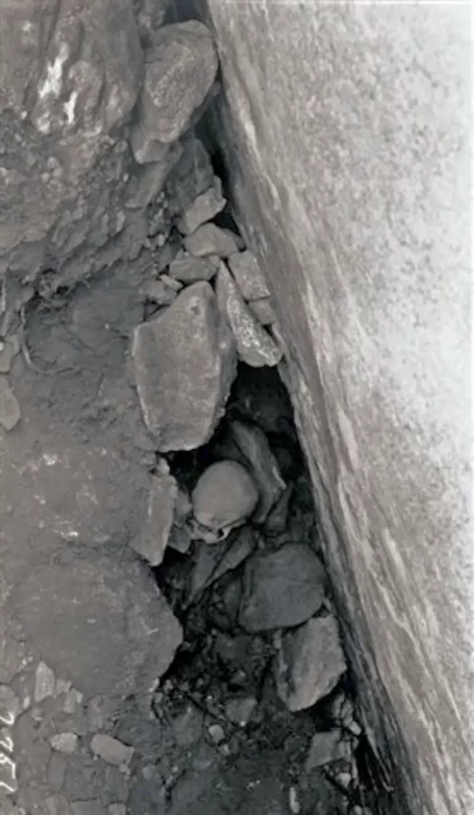 Findings in Muros photo: Hiram Bingham