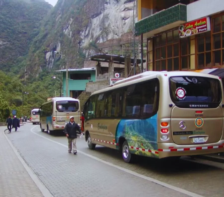 Bus pour Machu Picchu