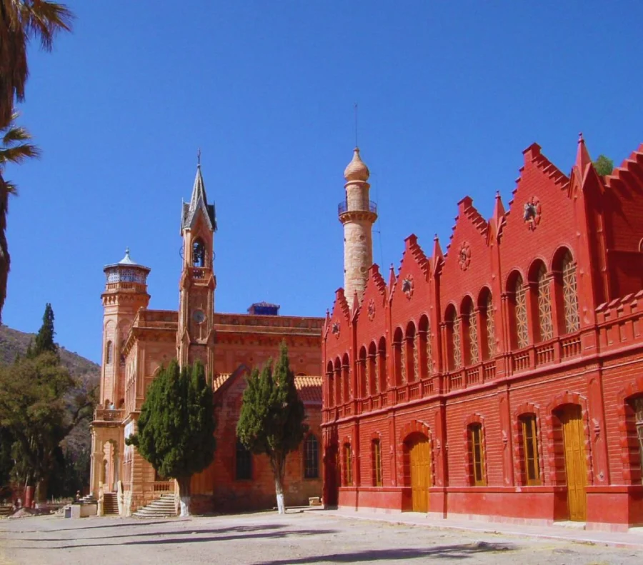 Castillo De La Glorieta Sucre