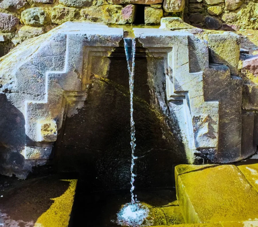 Ollantaytambo Fuente De Agua