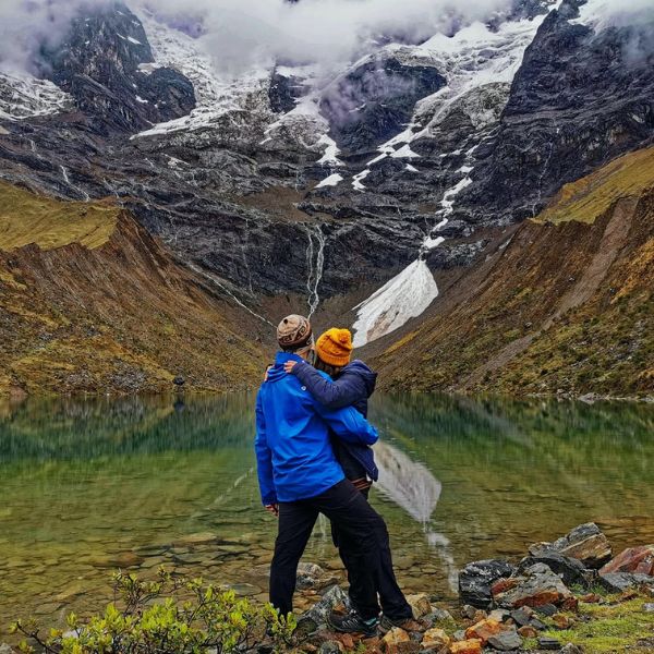 Foto de Pareja En La Laguna Humantay