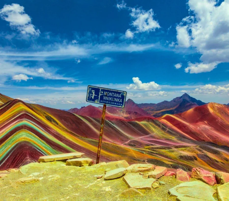 Montana De Colores Cusco