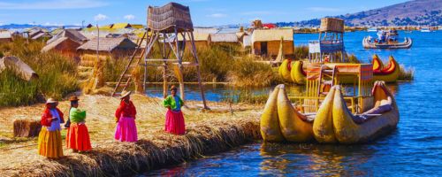 Visita las Islas de Úros - Puno