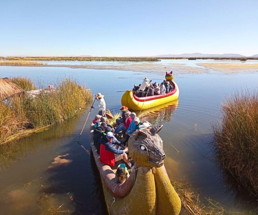 Caballitos Di Totora A Puno