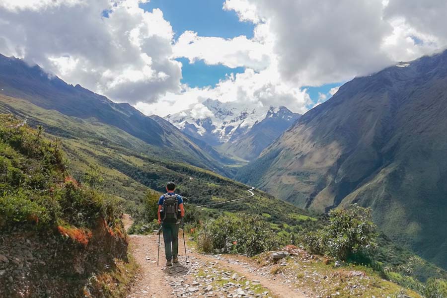 Road to Mollepata surrounded by Andean landscapes