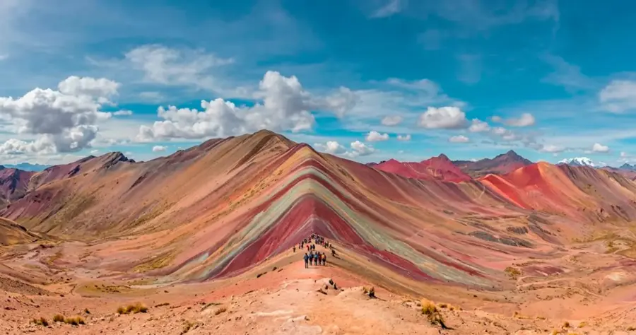 Monta&ntilde;a De Arco Iris